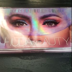 Huda Beauty Retrograde Palette